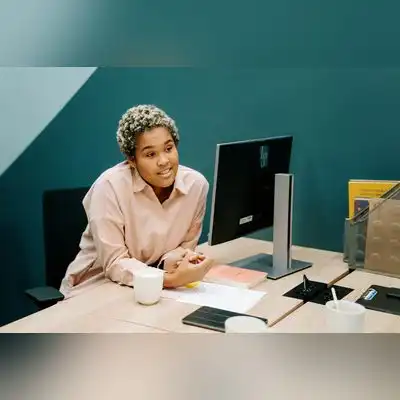 孔荷